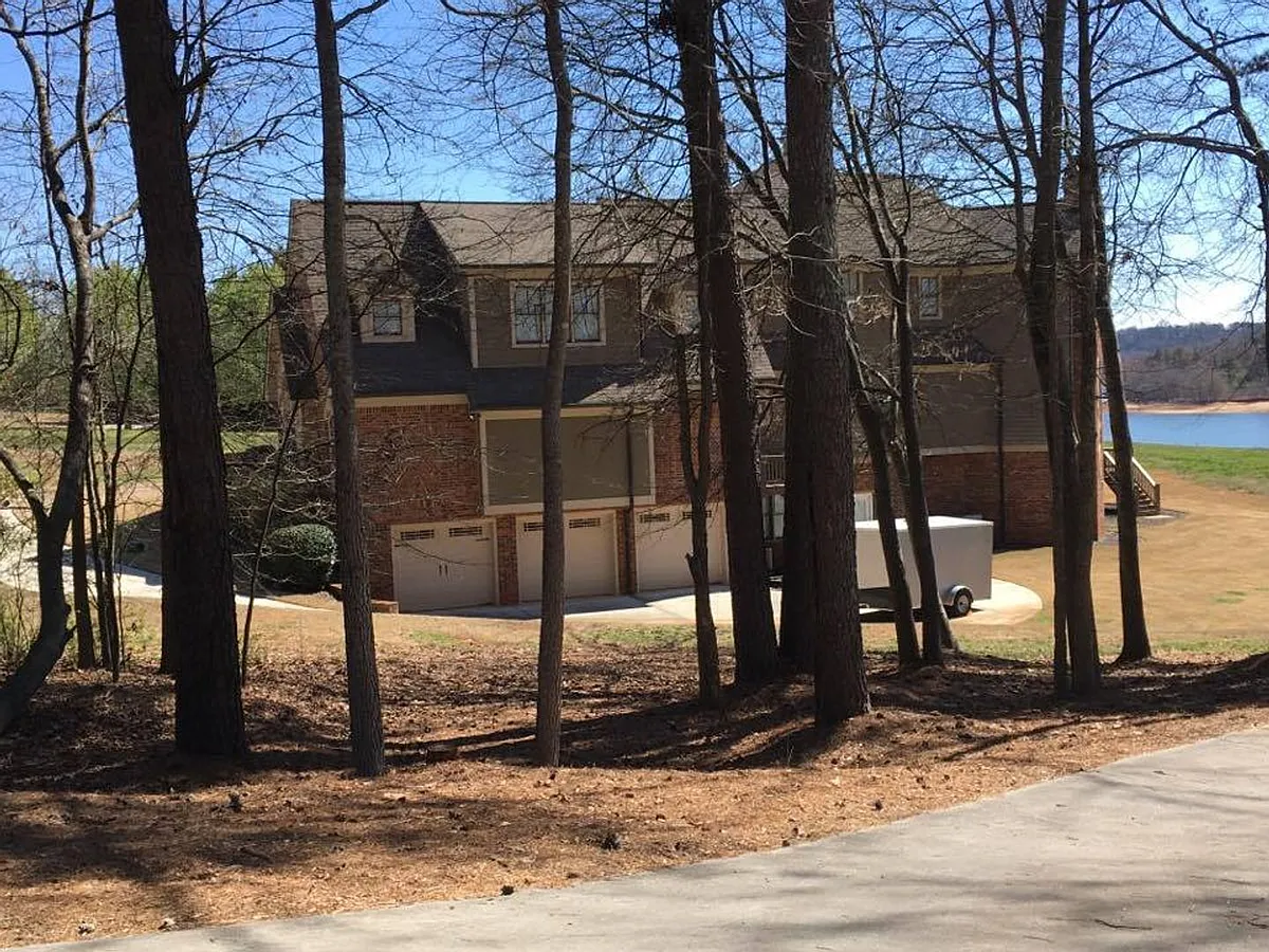Building Photo - 3720 Lathem Creek Dr