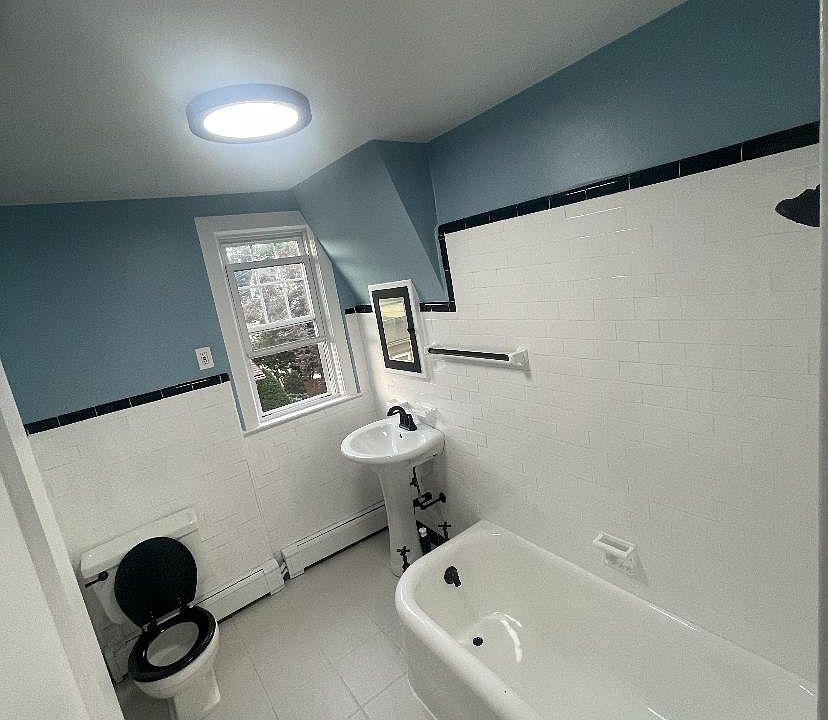 1st image of 117 Sweetfield Cir