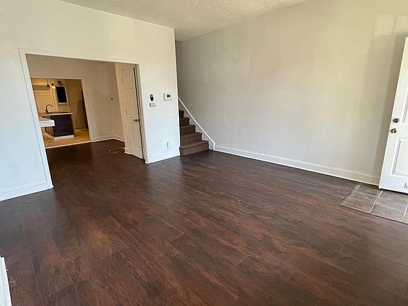 5th image of 221 W Louden St