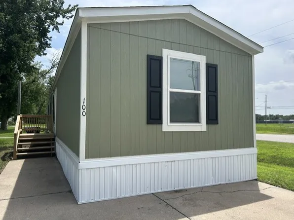 100 Pheasant Run, McPherson, KS 67460