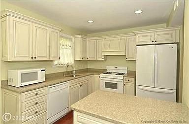 2nd image of 2027 Woodreeve Rd