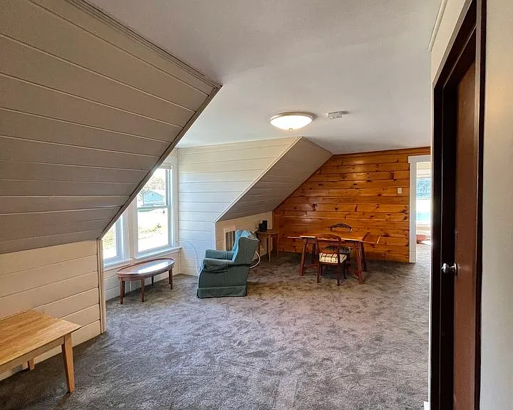 451 Vail Dr — Photo 3