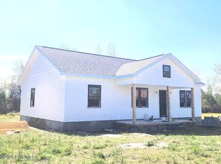 410 Carmon Cir, Ayden, NC 28513