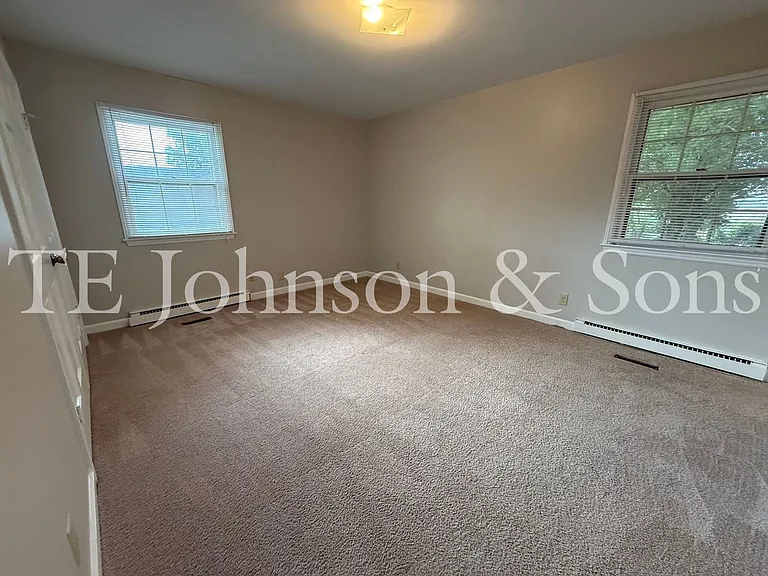 2722 Winslow Ln — Photo 43