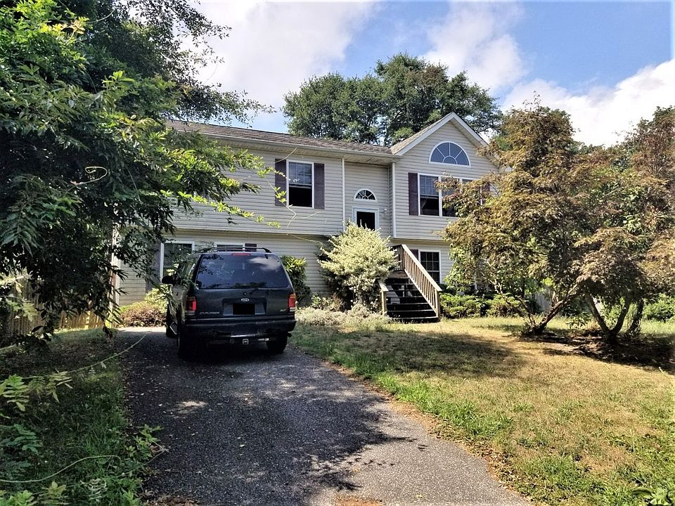 1st image of 70 Overlook Dr