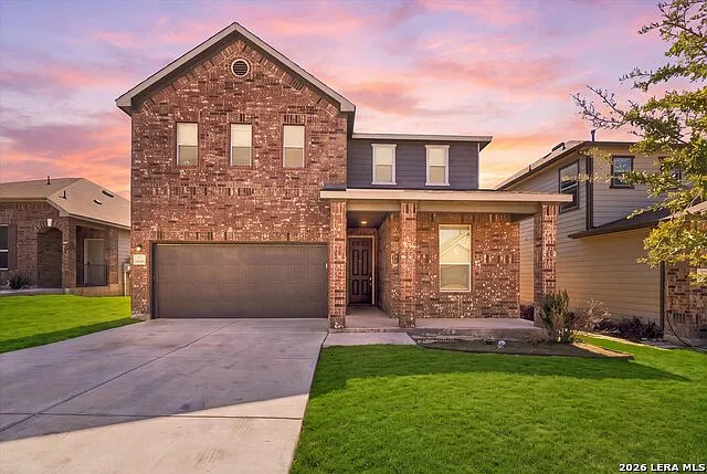 4 bed, 2.5 bath, 2405 sqft, $2,100 — Photo 1