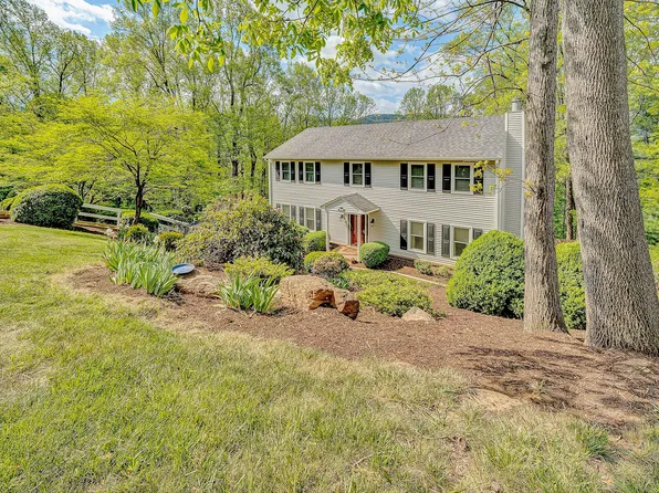 6640 Parkway Dr, Roanoke, VA 24018