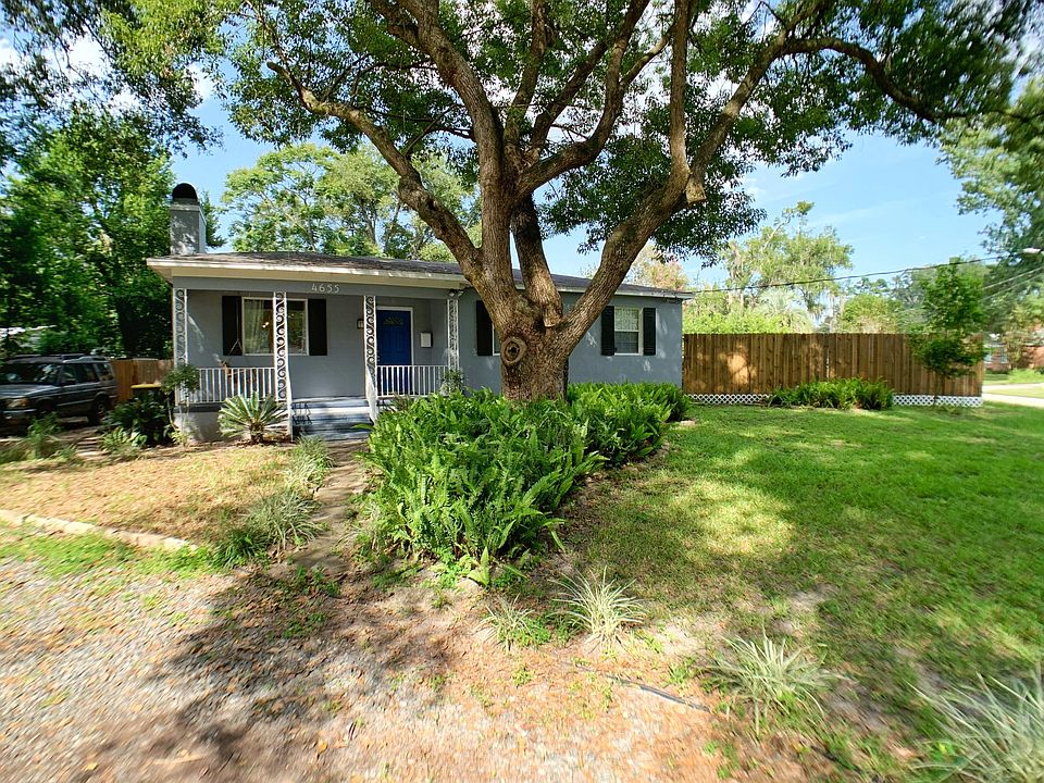 4655 Redwood Ave Front Yard