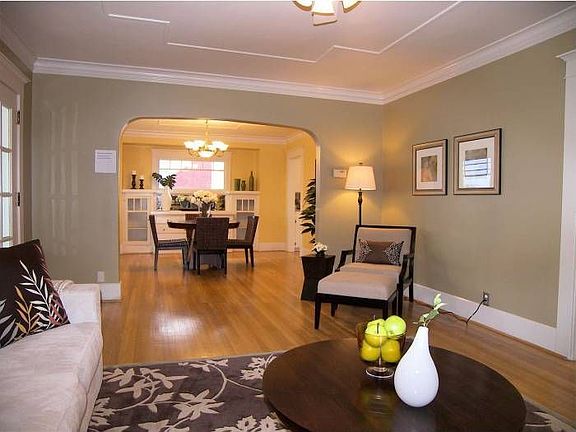 LivingRM to DiningRM