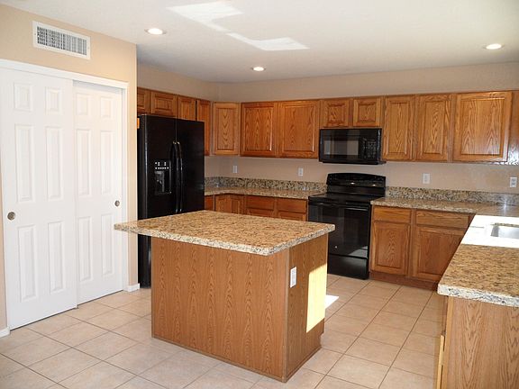 3rd image of 687 S Sahuaro Dr