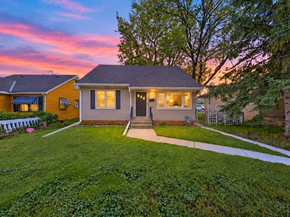 1446 Dale St N, Saint Paul, MN 55117