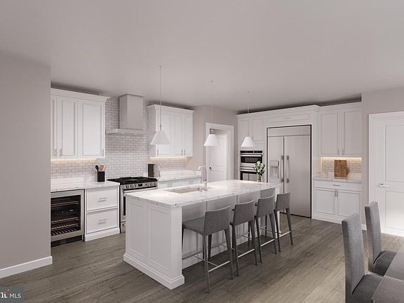 3rd image of 2613 Broadleaf