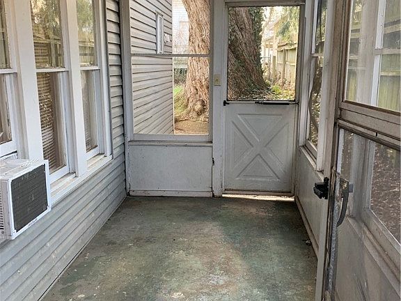 4th image of 421 7th St