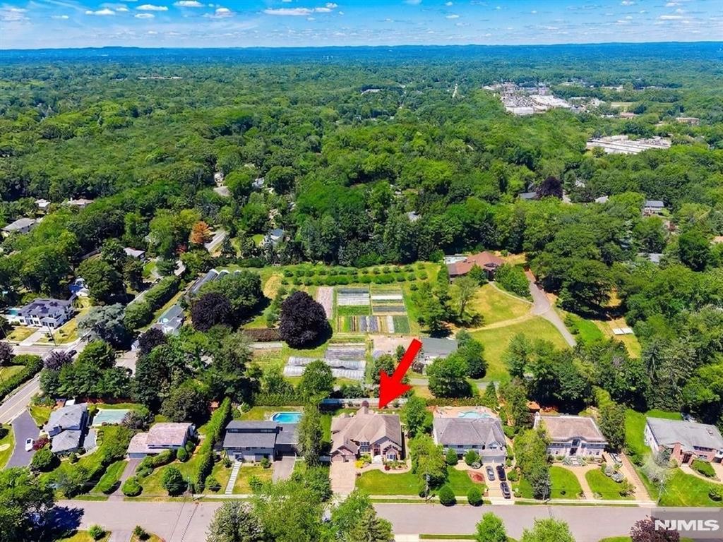 18 Henmar Dr, Closter, NJ - View 2