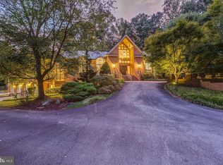 7115 Wolf Den Rd, Fairfax Station, VA 22039