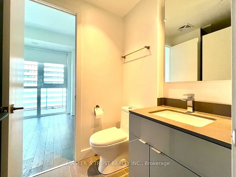 7 Grenville St W #5203 — Photo 17