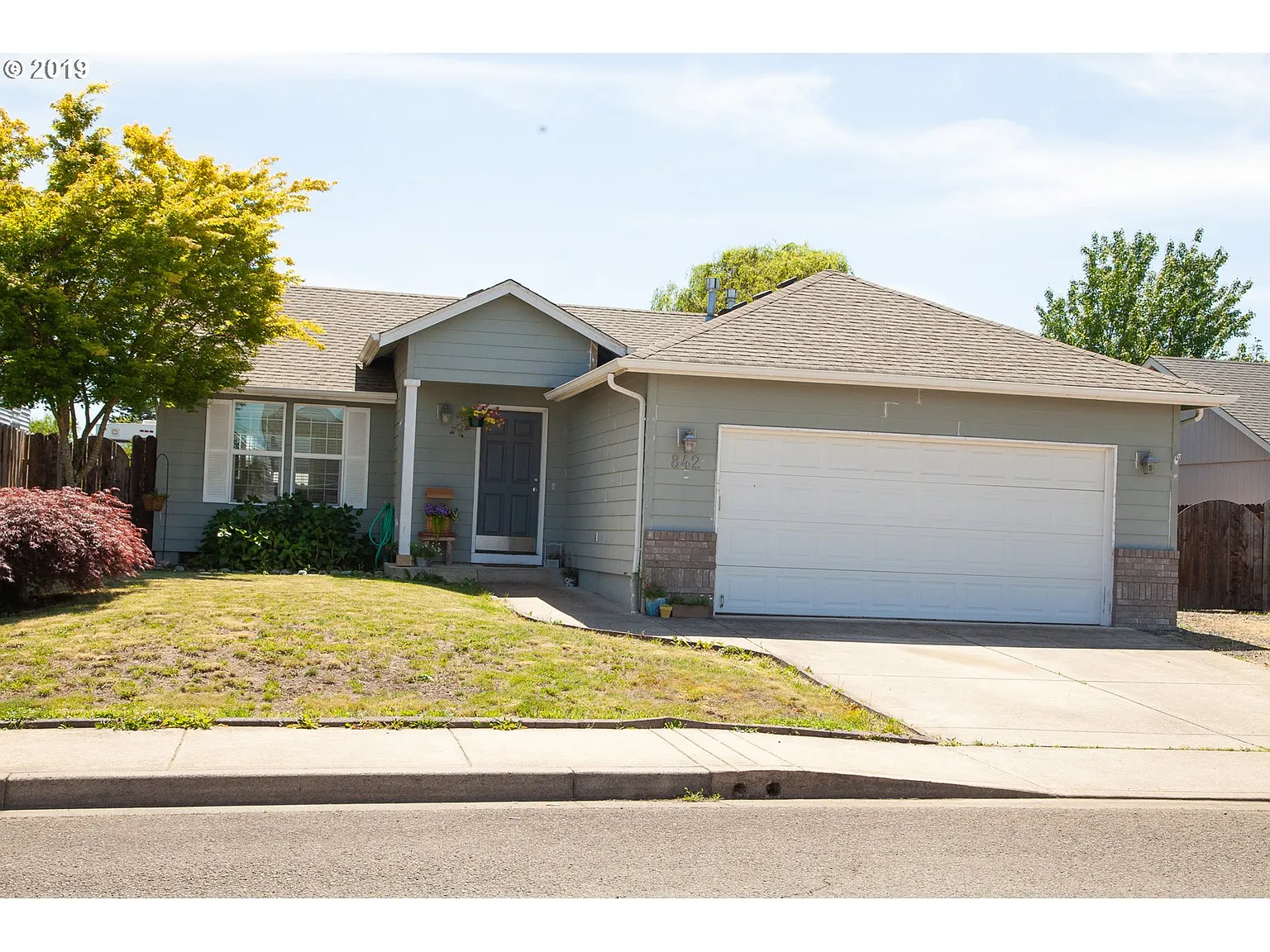 842 Meadowlawn Pl photo 1