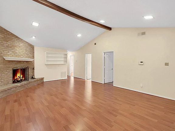 5th image of 307 Candlewood Pl