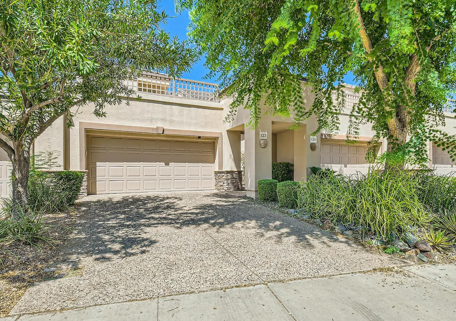 2 bed, 2.5 bath, 1603 sqft, $5,000 — Photo 3
