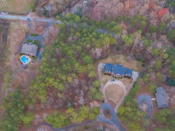 190 Longleaf Dr, Spartanburg, SC 29302