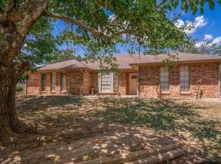 109 Little John St, White Oak, TX 75693