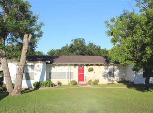 202 S Fairpark St, Riesel, TX 76682