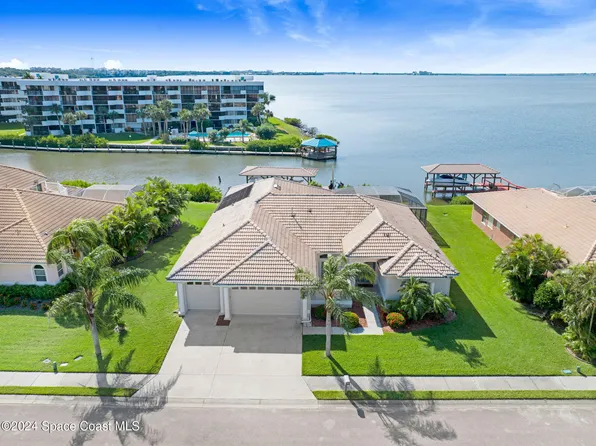 611 Manatee Bay Dr, Cape Canaveral, FL 32920