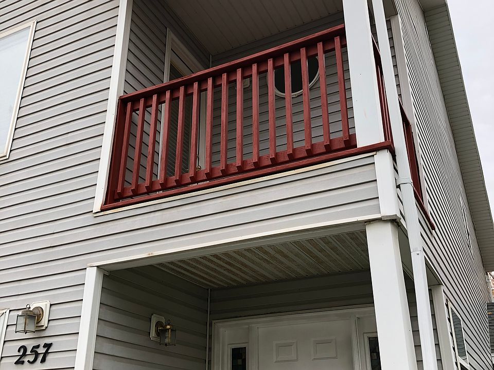 1st image of 257 N Bliss Ct