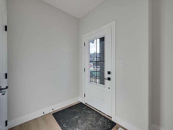 3rd image of 273 Edgemont Rd NW