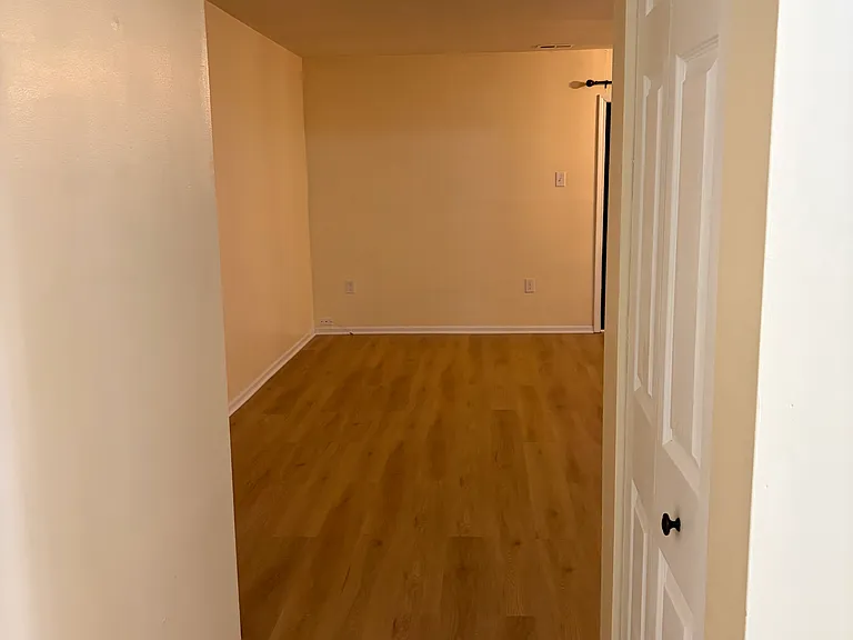 43 Chelmsford Ct — Photo 10