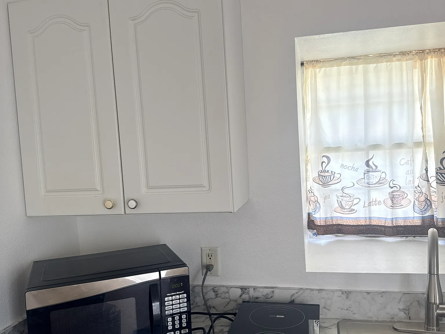 1 Bedroom - 862 Caribbean Dr — Photo 4