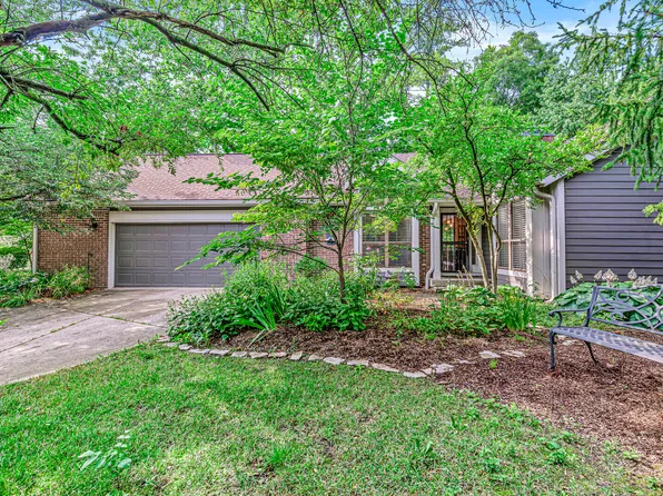 5274 Windridge Dr, Indianapolis, IN 46226
