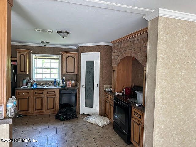 2nd image of 16057 JOHANNESSEN Lane