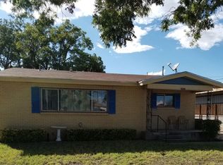 1031 N Spring St, Carlsbad, NM 88220