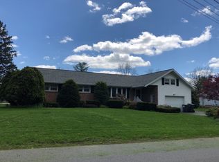 5 Havenbrook Dr, Glenville, NY 12302