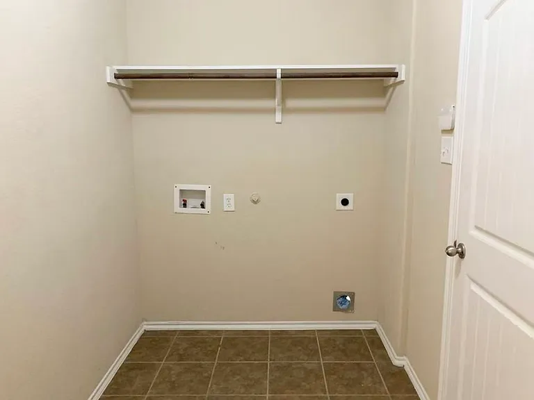 5413 Beacon Ln — Photo 24
