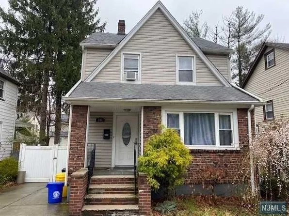 983 Grace Ter, Teaneck, NJ 07666