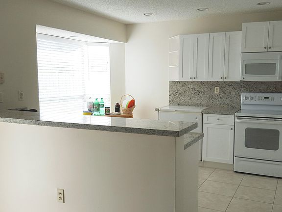 3rd image of 18161 NW 18th St