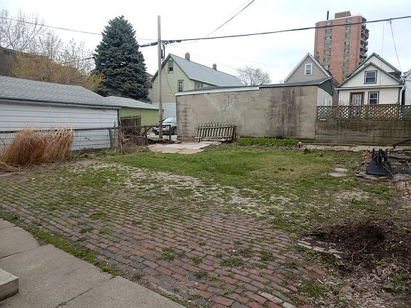 4th image of 1830 N Arlington Pl #A