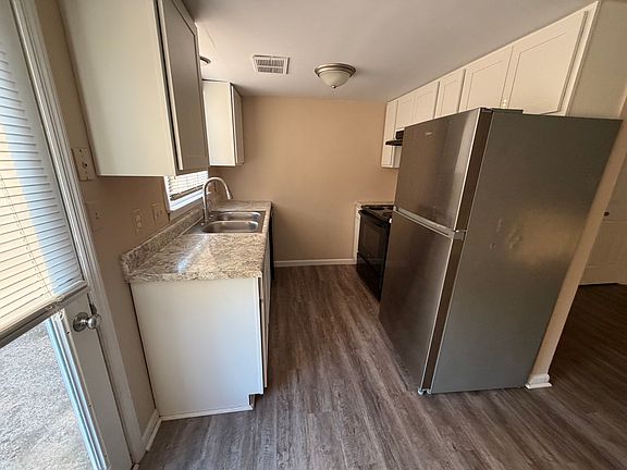 2nd image of 104 Hager Dr #Q