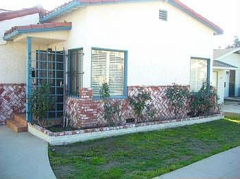 2nd image of 4432 Corliss St