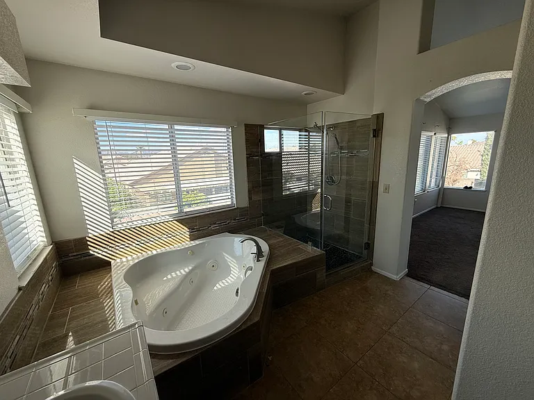 5104 Sequin Dr — Photo 10