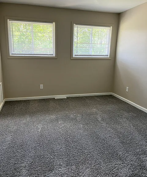 1189 Carrousel Dr E — Photo 12