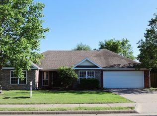 1331 Pinot Ave, Centerton, AR 72719