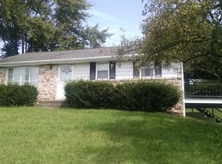 595 Swamp Creek Rd, Bechtelsville, PA 19505