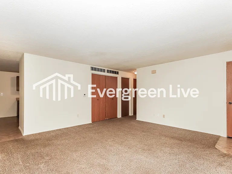 6240 Greenfield Way — Photo 11
