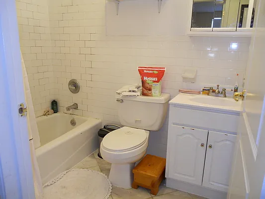 Rented by Urban Realty NYC | media 36