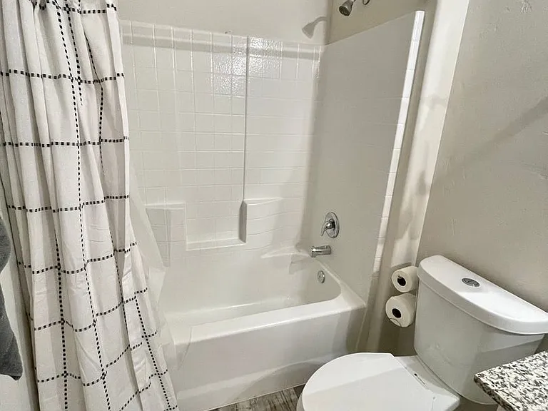 564 Holly St — Photo 27