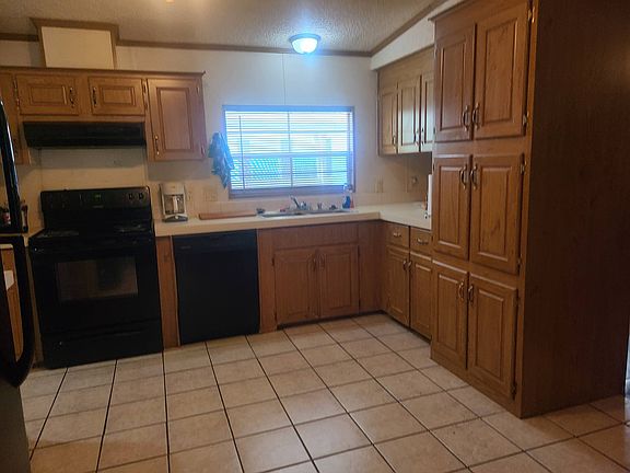 5th image of 412A Victoria Dr