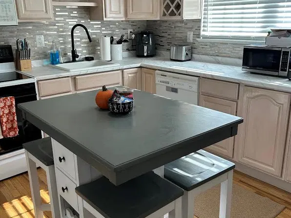 11 Sexton Pl Floor 2, Farmingdale, NY 11735